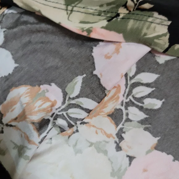 ♦️FLAT 499♦️Globus Floral Top - Picture 4 of 5